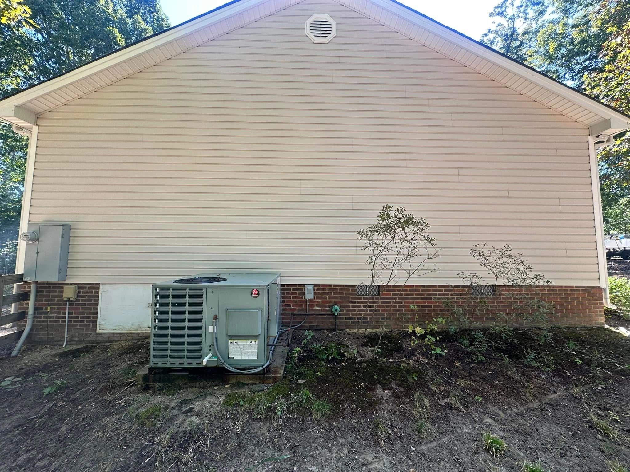 Exterior cleaning work photo from Ector Pressure Washing